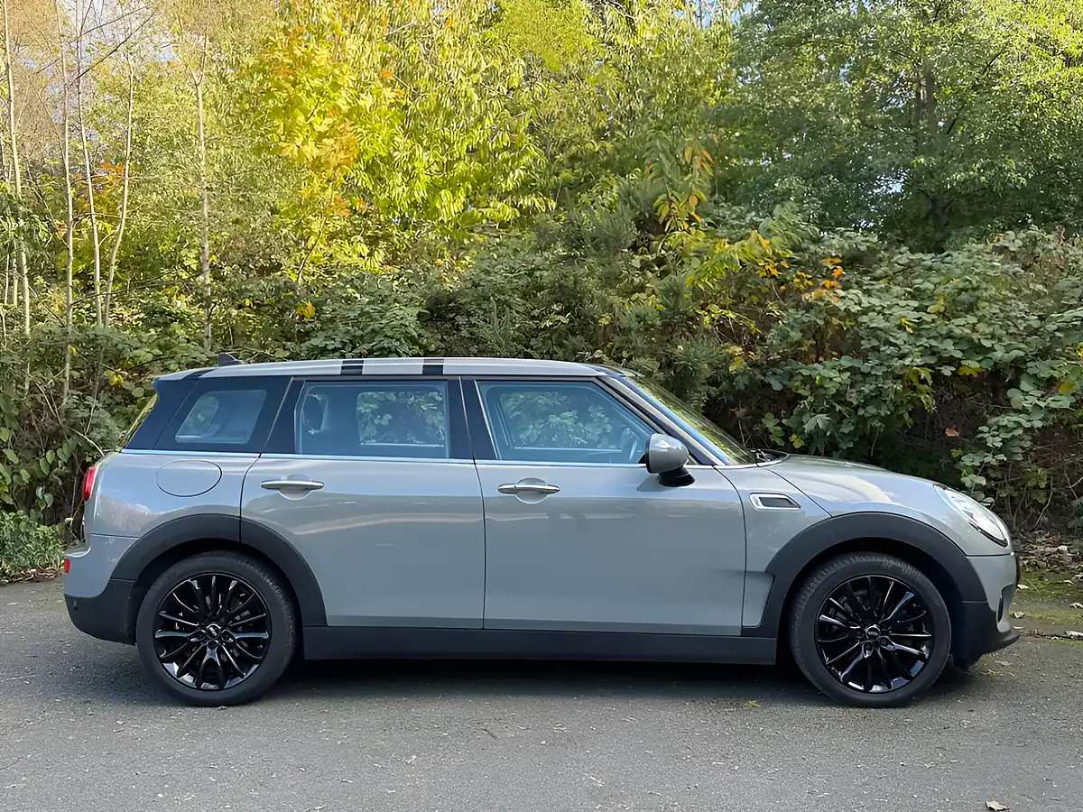 Used 2017 MINI Clubman Cooper Moonwalk Grey - Interior and Exterior details 5