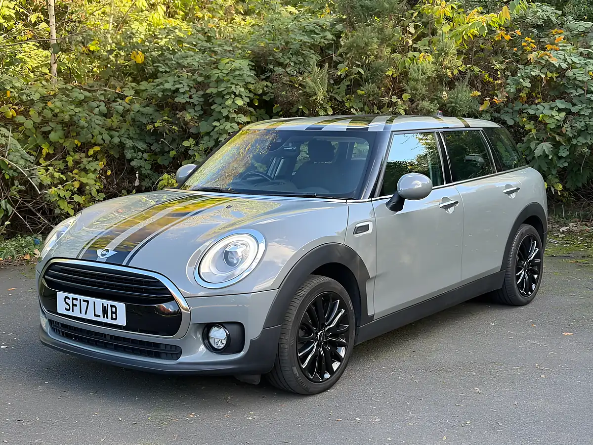 Used 2017 MINI Clubman Cooper Moonwalk Grey - Interior and Exterior details 8