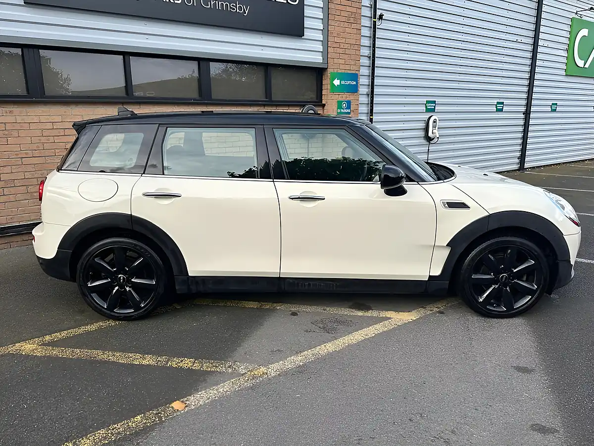 Used 2017 MINI Clubman Cooper Pepper White - Interior and Exterior details 2