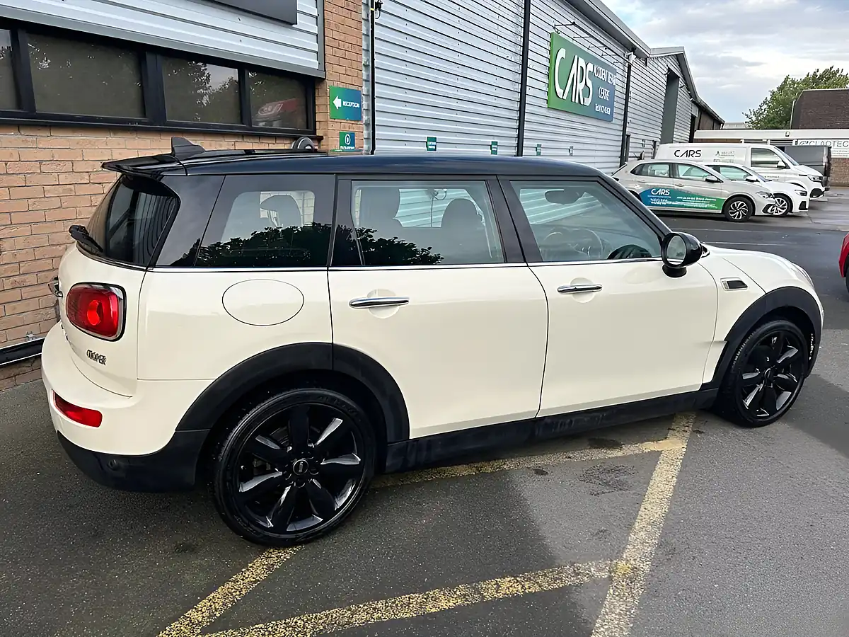 Used 2017 MINI Clubman Cooper Pepper White - Interior and Exterior details 3