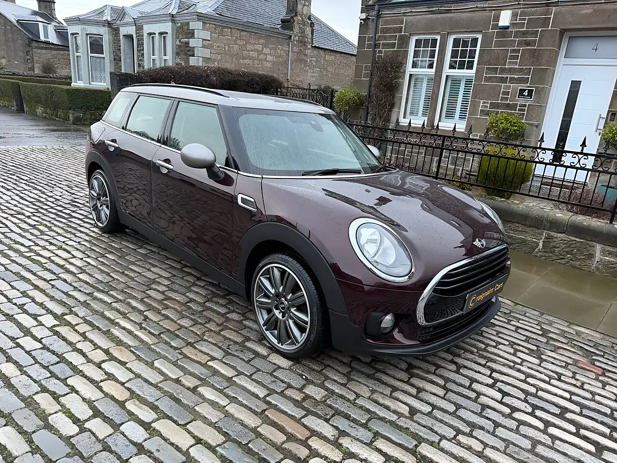 Used 2017 MINI Clubman Cooper Pure Burgundy - Interior and Exterior details 12