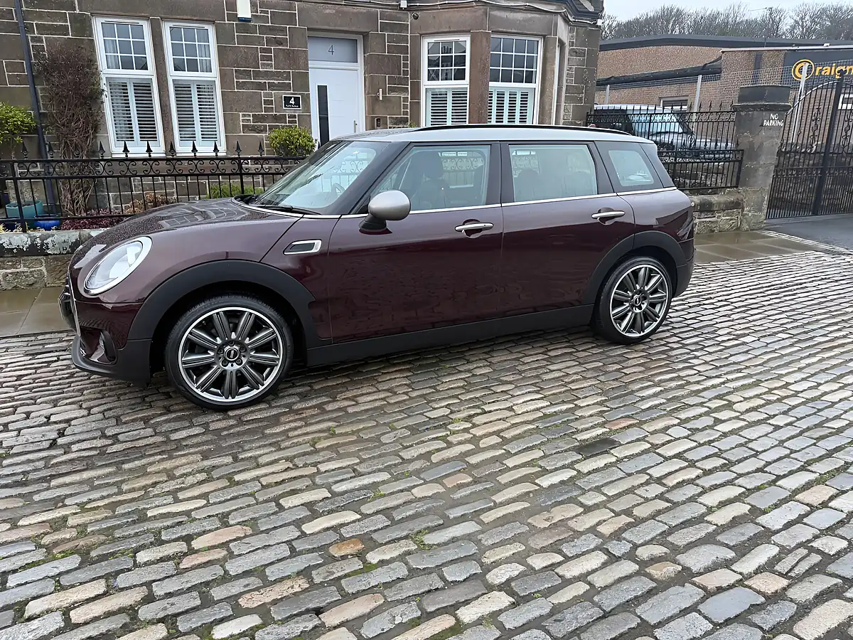Used 2017 MINI Clubman Cooper Pure Burgundy - Interior and Exterior details 8