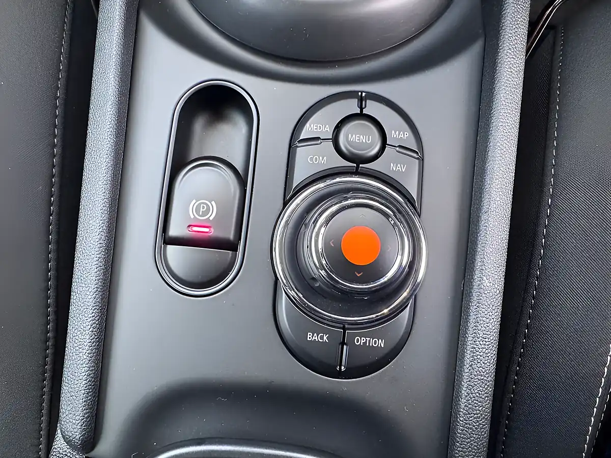 Used 2017 MINI Clubman Cooper S Estate Grey - Interior and Exterior details 17