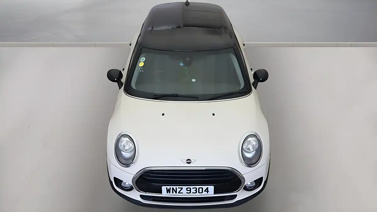 Used 2017 MINI Clubman Cooper White - Interior and Exterior details 7