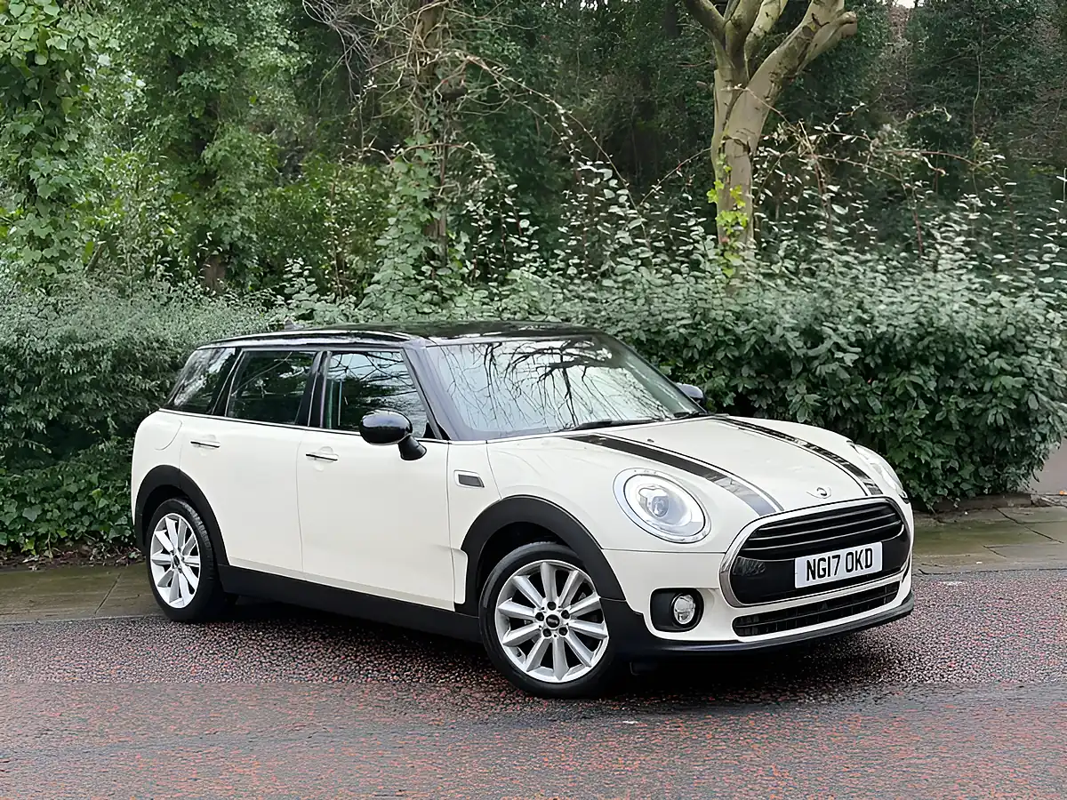 Used 2017 MINI Clubman Cooper White - Interior and Exterior details 2