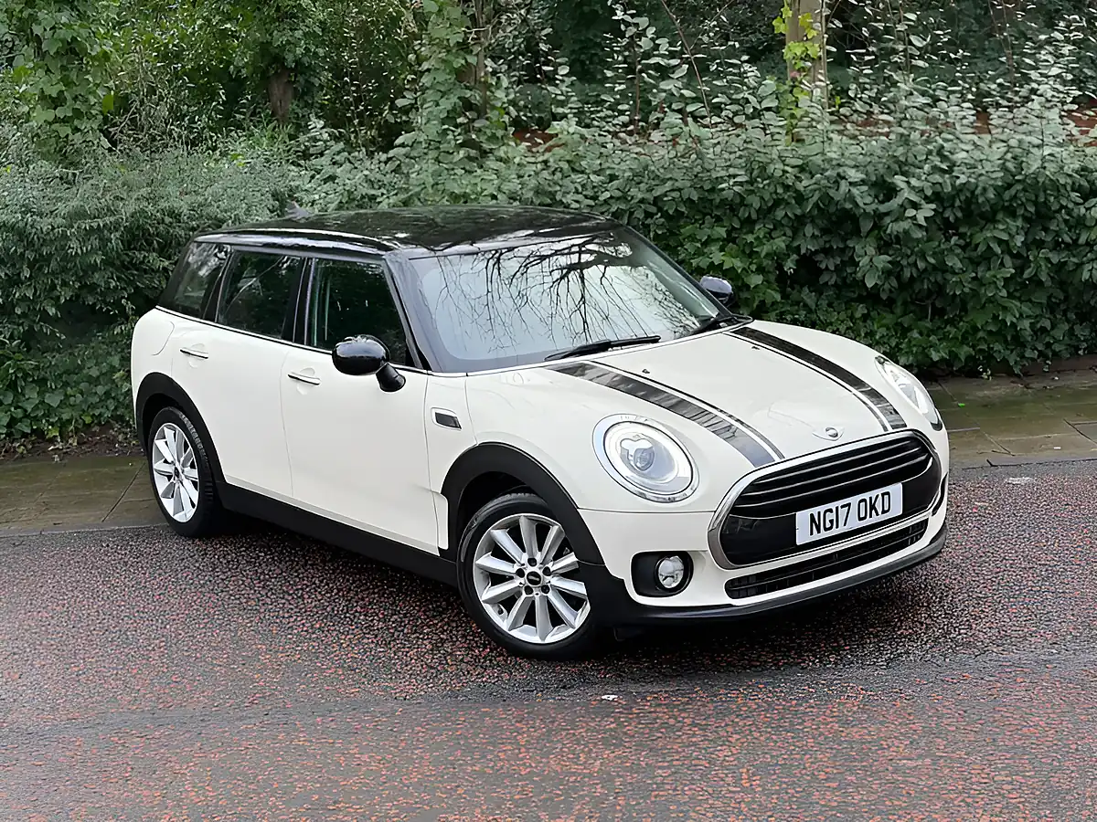 Used 2017 MINI Clubman Cooper White - Interior and Exterior details 4