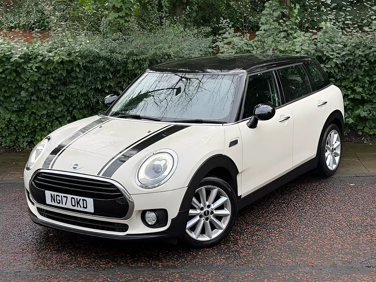 Used 2017 MINI Clubman Cooper White - Interior and Exterior details 9