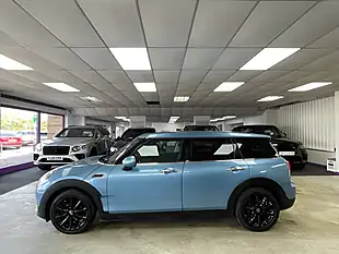 Used 2017 MINI Clubman One Blue - Interior and Exterior details 10