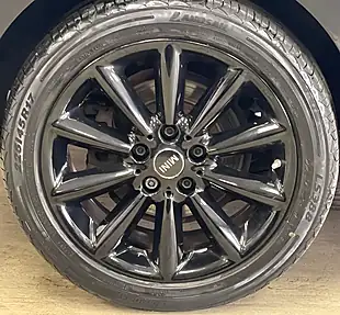 Used 2017 MINI Clubman One Blue - Interior and Exterior details 11