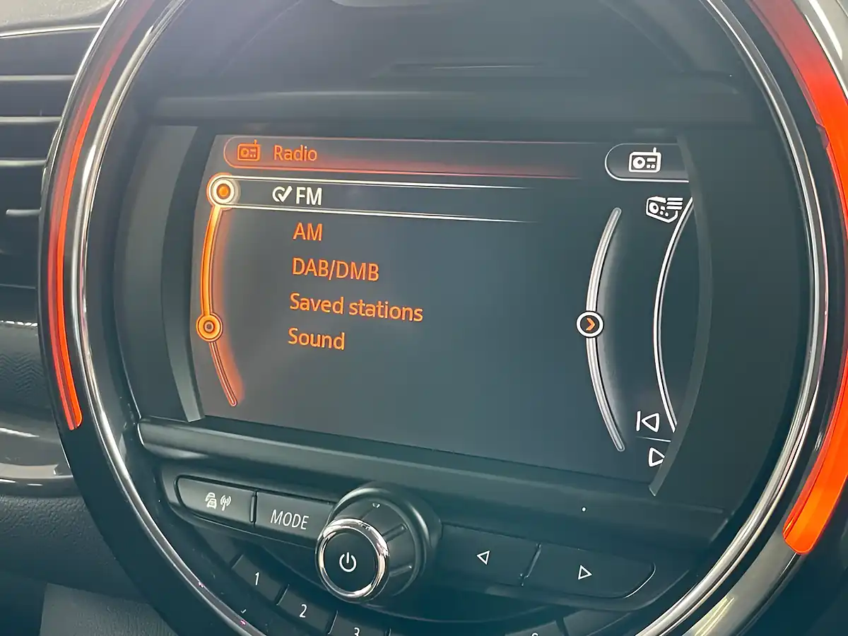 Used 2017 MINI Clubman One Blue - Interior and Exterior details 19