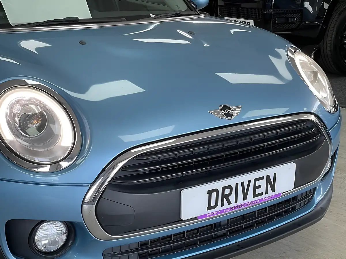 Used 2017 MINI Clubman One Blue - Interior and Exterior details 3