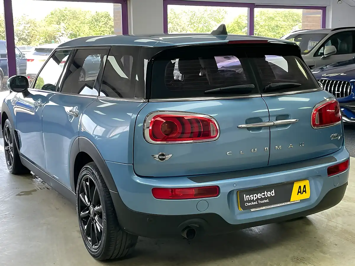 Used 2017 MINI Clubman One Blue - Interior and Exterior details 8
