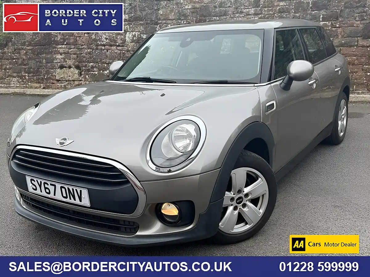 Used 2017 MINI Clubman One Silver - Front View