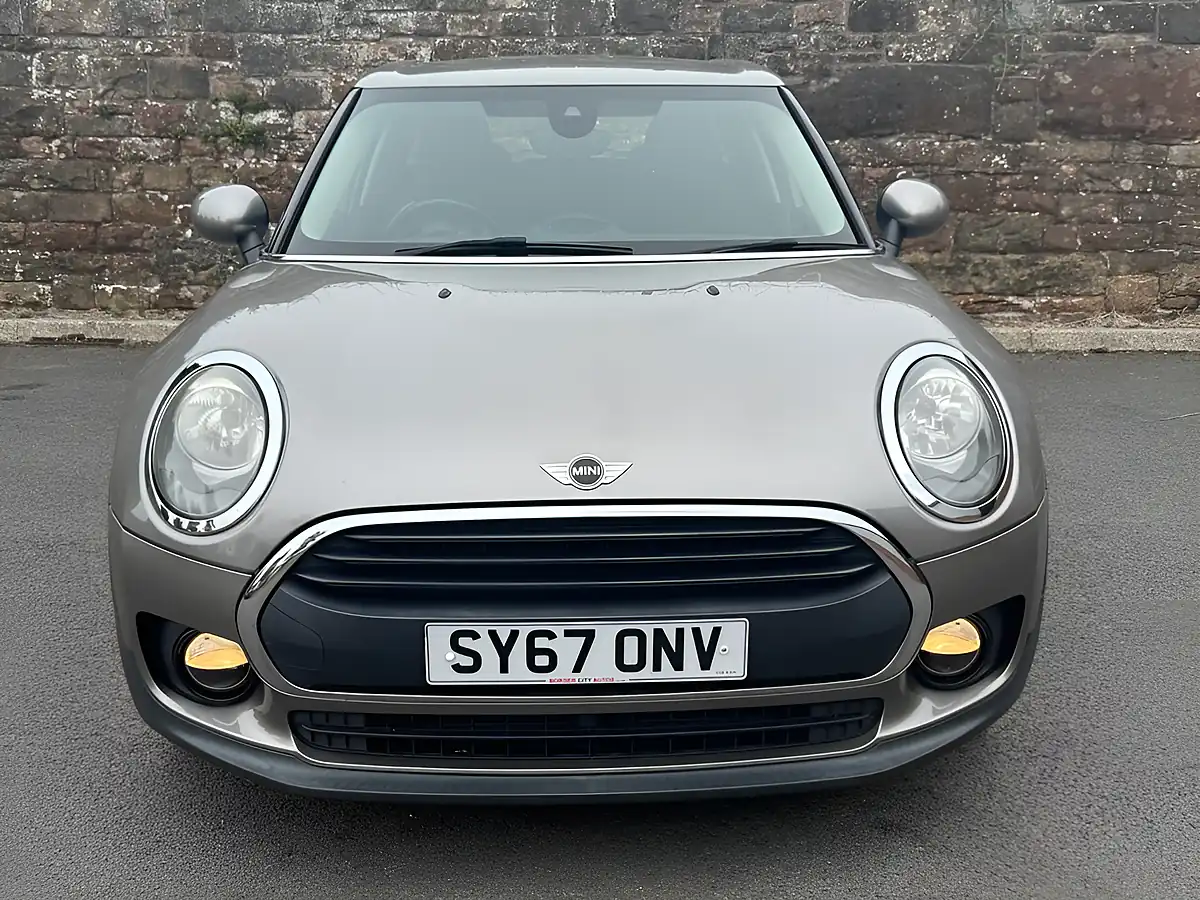 Used 2017 MINI Clubman One Silver - Interior and Exterior details 2