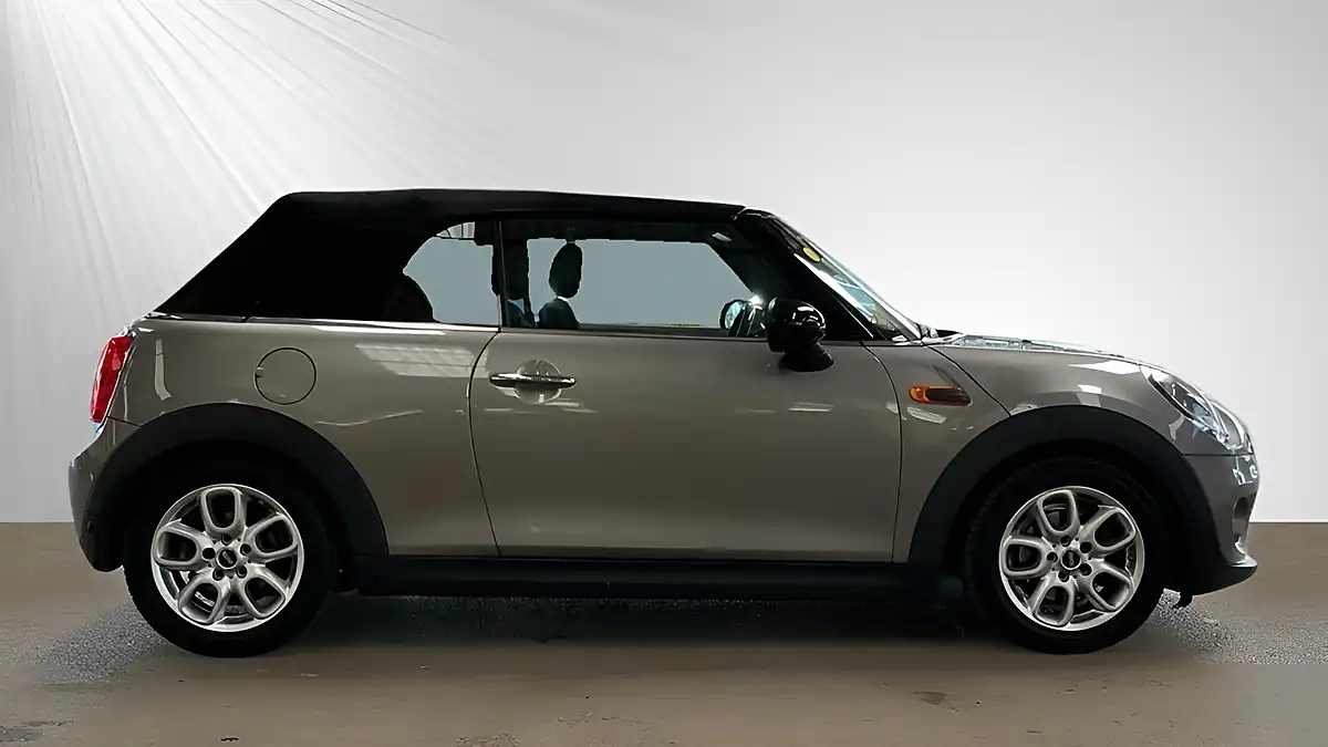 Used 2017 MINI Convertible Cooper Silver - Interior and Exterior details 7