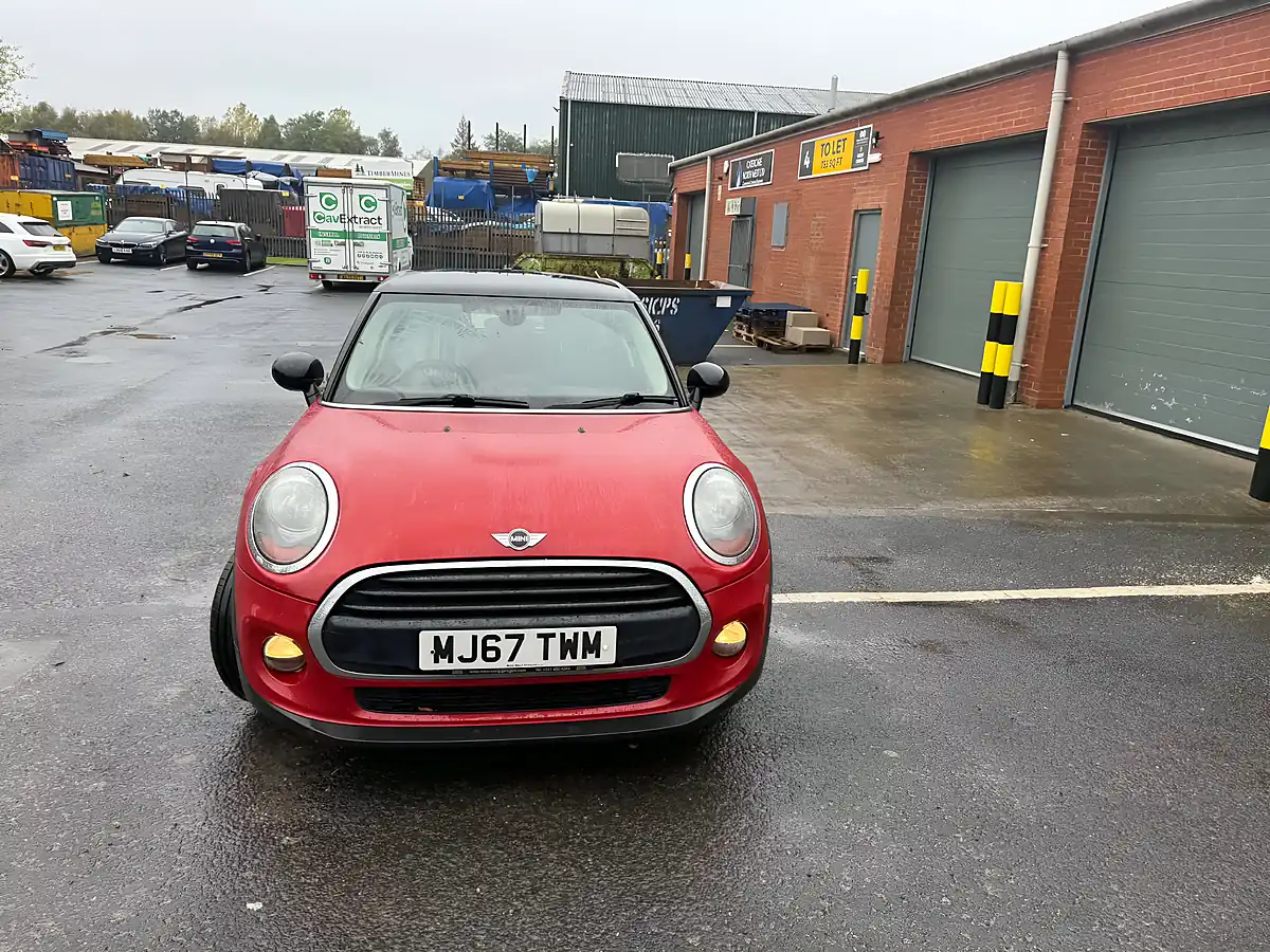 Used 2017 MINI Cooper Red - Interior and Exterior details 3