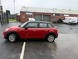 Used 2017 MINI Cooper Red - Interior and Exterior details 6