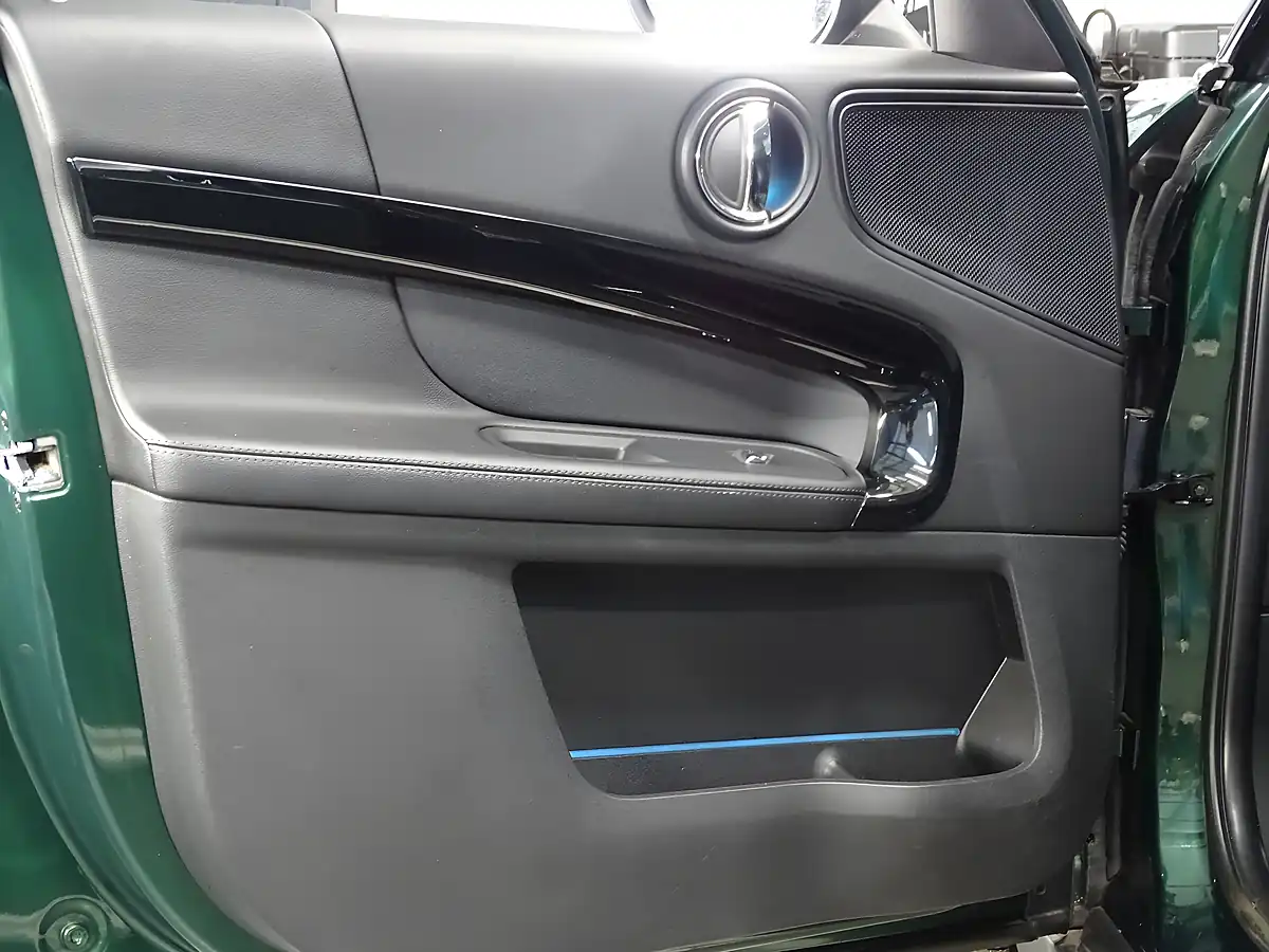 Used 2017 MINI Countryman Cooper ALL4 Green - Interior and Exterior details 15