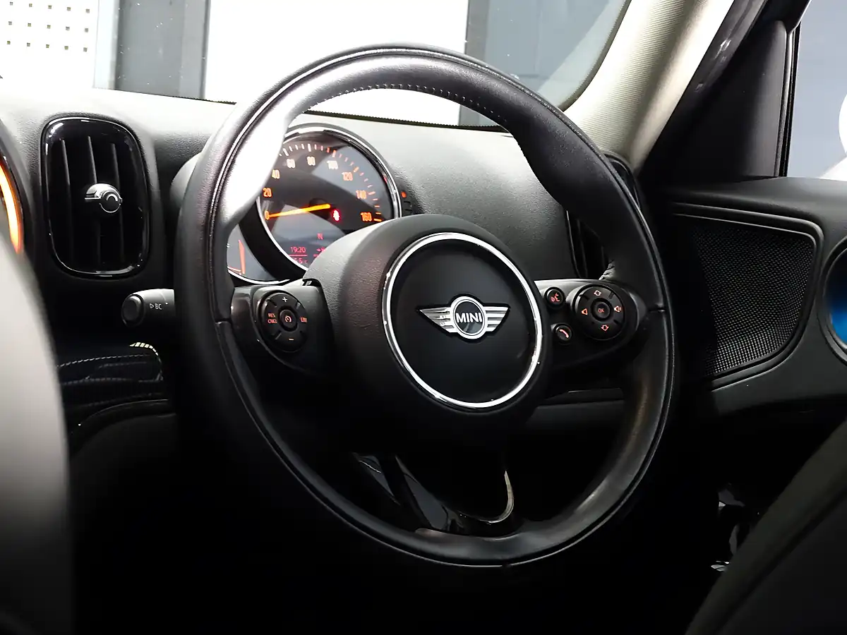 Used 2017 MINI Countryman Cooper ALL4 Green - Interior and Exterior details 20