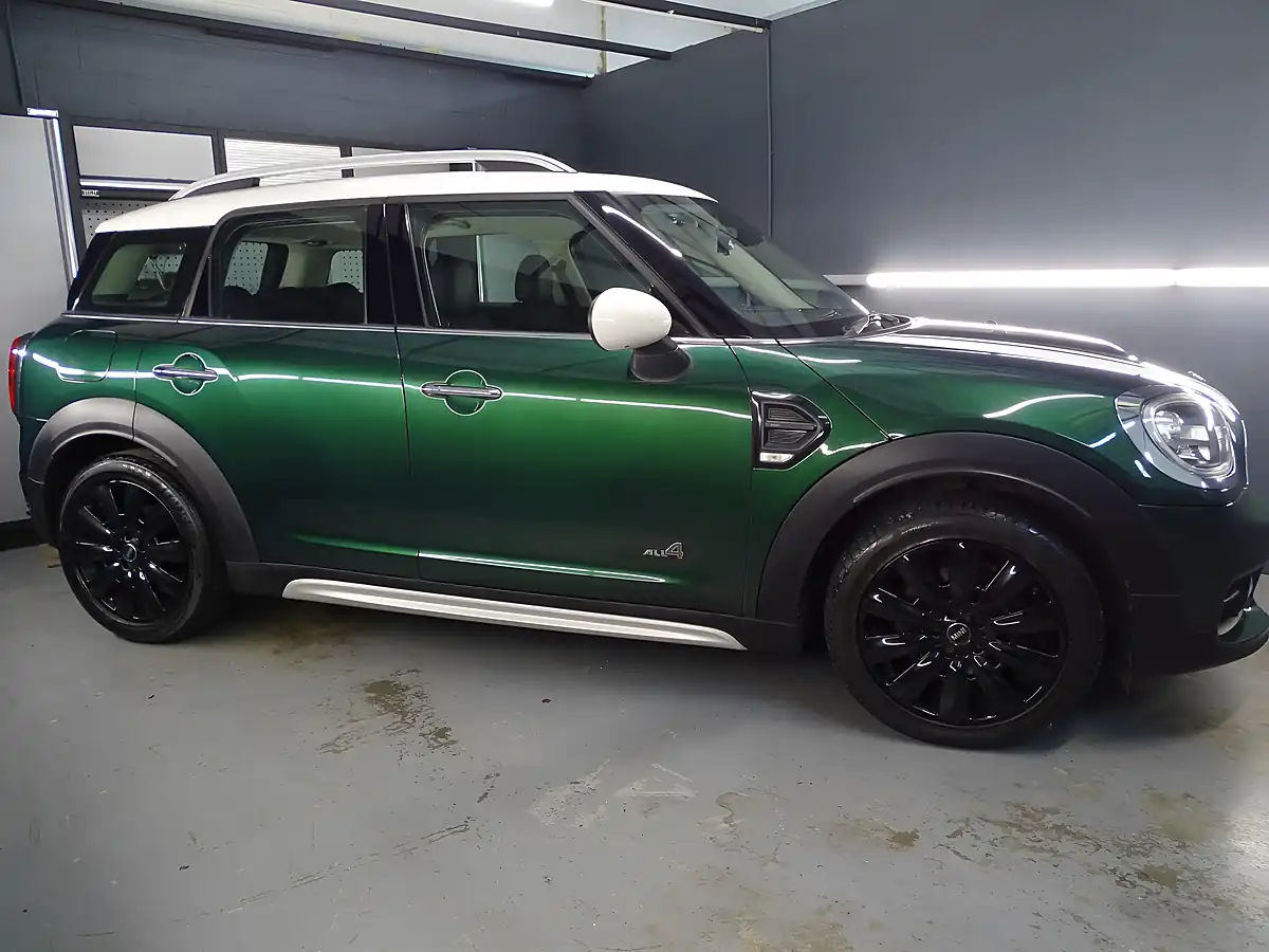 Used 2017 MINI Countryman Cooper ALL4 Green - Interior and Exterior details 5