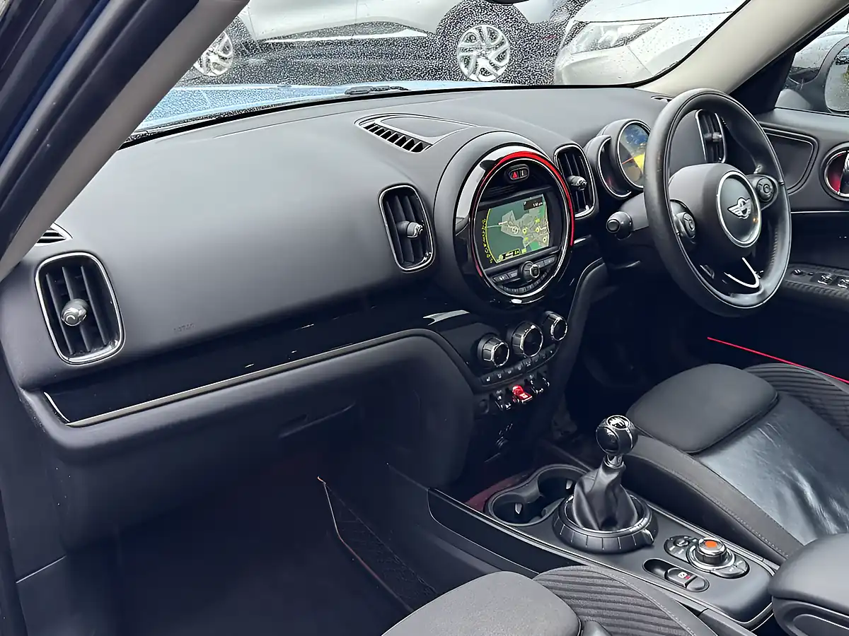 Used 2017 MINI Countryman Cooper Blue - Interior and Exterior details 13