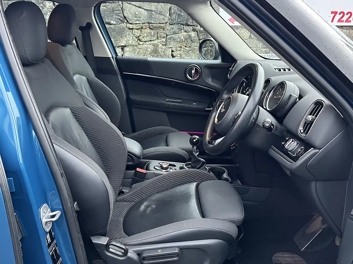 Used 2017 MINI Countryman Cooper Blue - Interior and Exterior details 5