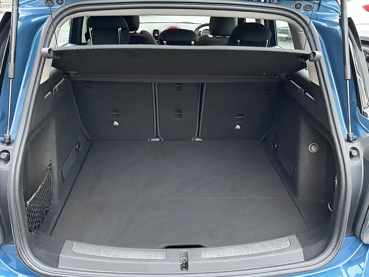 Used 2017 MINI Countryman Cooper Blue - Interior and Exterior details 9