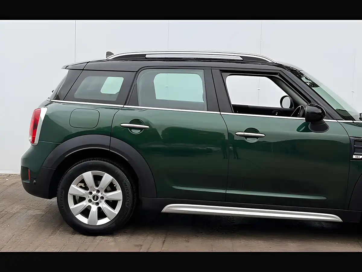 Used 2017 MINI Countryman Cooper British Racing Green - Interior and Exterior details 10