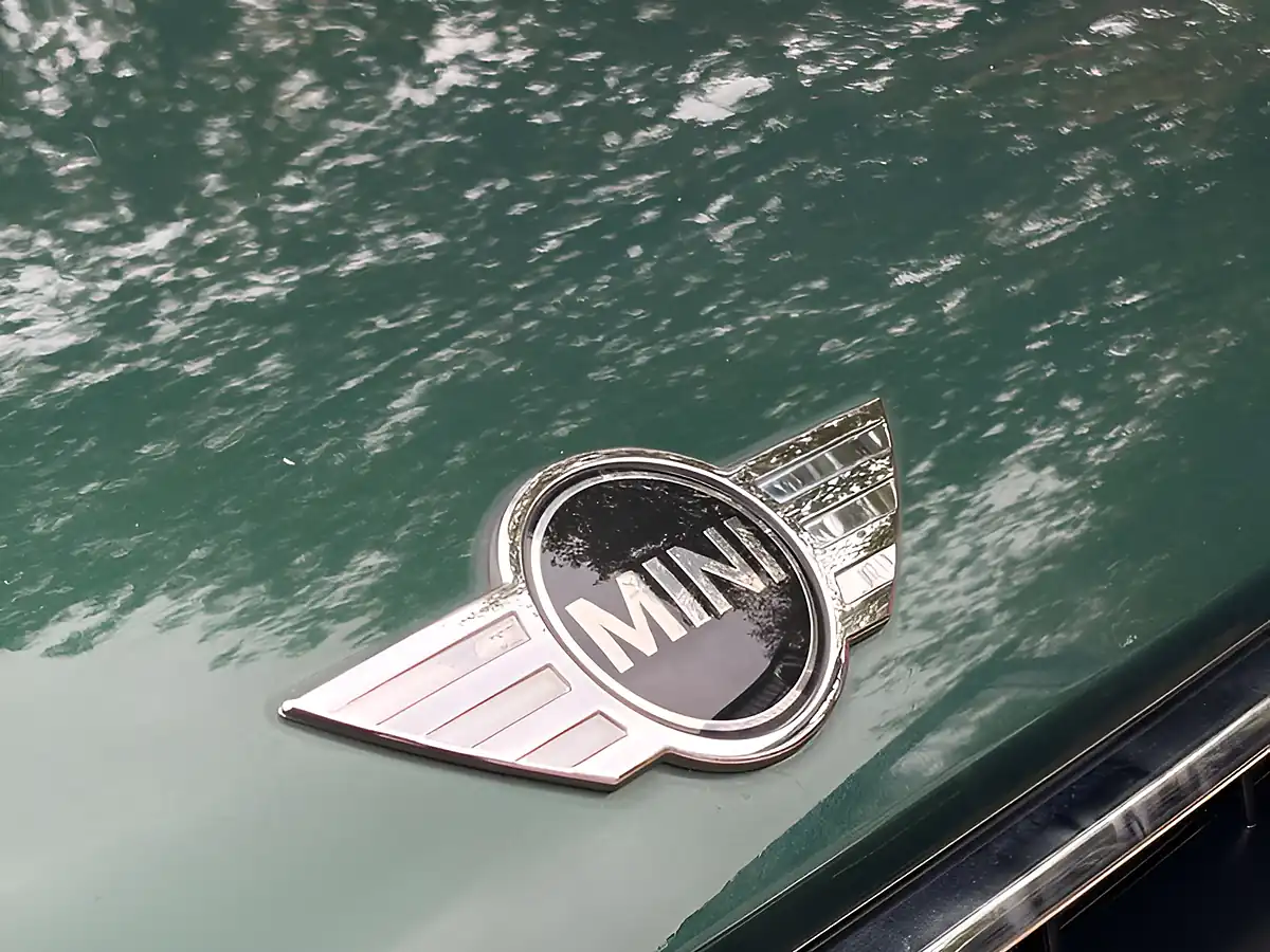 Used 2017 MINI Countryman Cooper British Racing Green - Interior and Exterior details 6