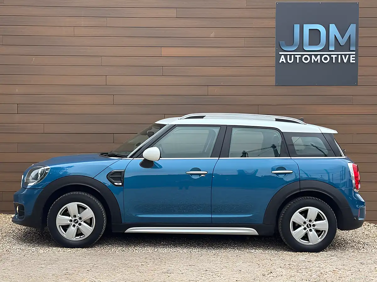 Used 2017 MINI Countryman Cooper Island Blue - Interior and Exterior details 6