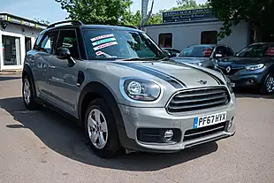 Used 2017 MINI Countryman Cooper Moonwalk Grey - Interior and Exterior details 10