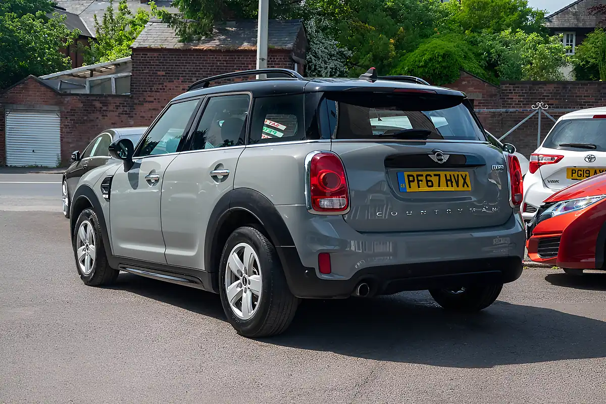 Used 2017 MINI Countryman Cooper Moonwalk Grey - Interior and Exterior details 6