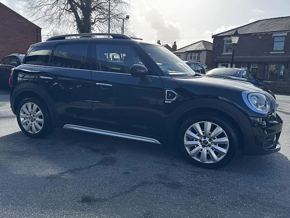 Used 2017 MINI Countryman Cooper S Black - Interior and Exterior details 10