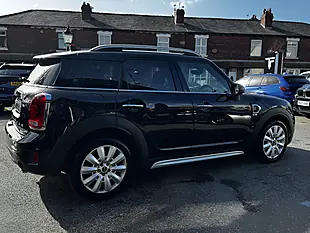 Used 2017 MINI Countryman Cooper S Black - Interior and Exterior details 8