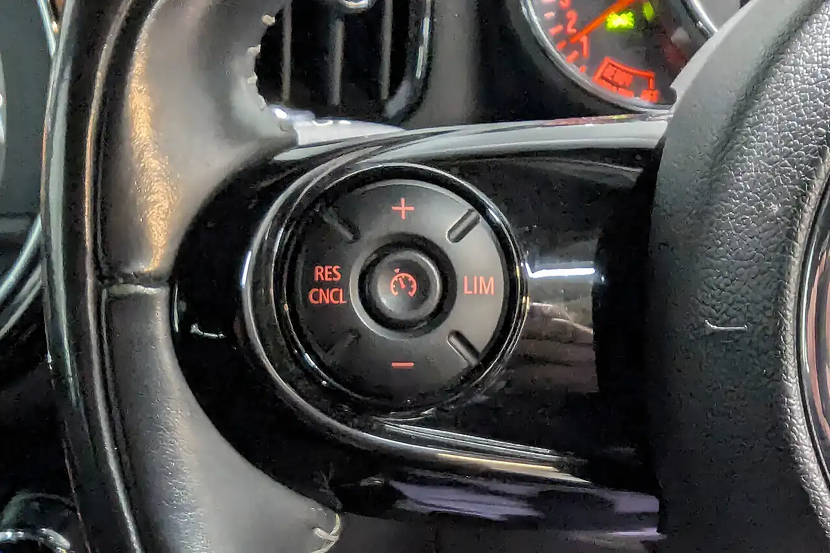 Used 2017 MINI Countryman Cooper S Blue - Interior and Exterior details 13