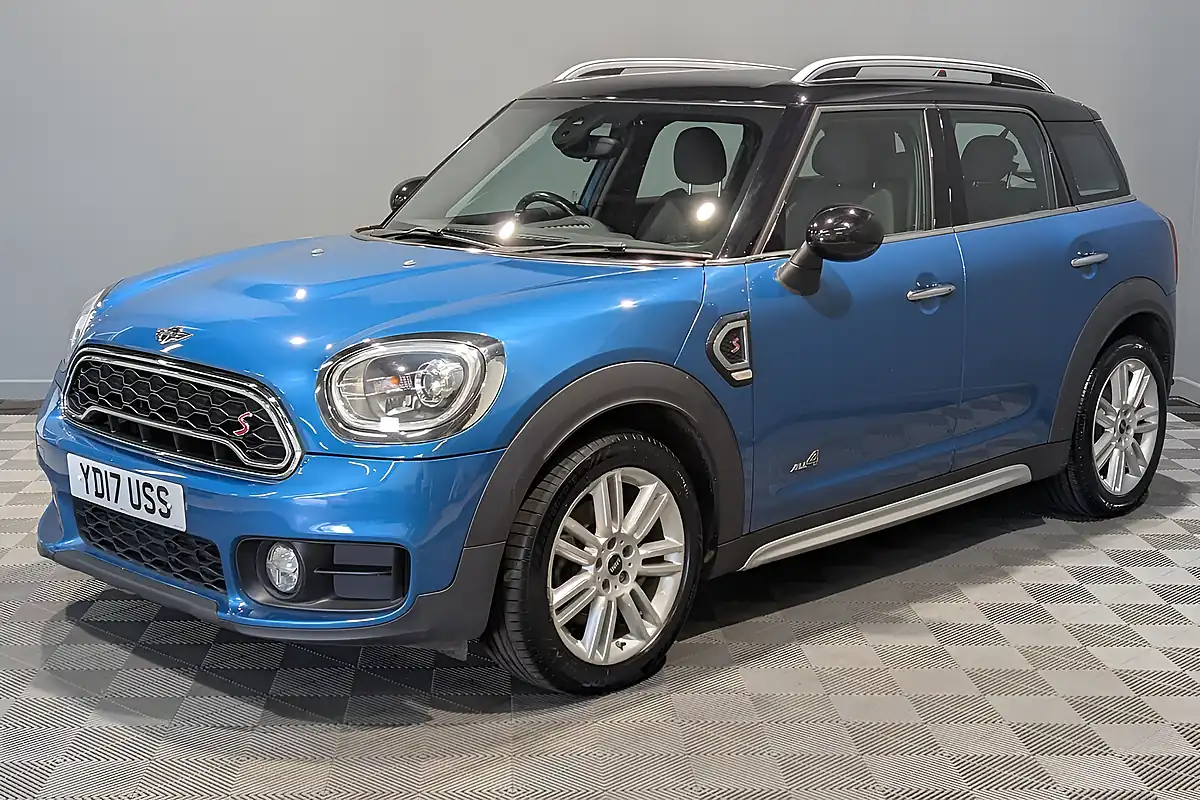Used 2017 MINI Countryman Cooper S Blue - Interior and Exterior details 3