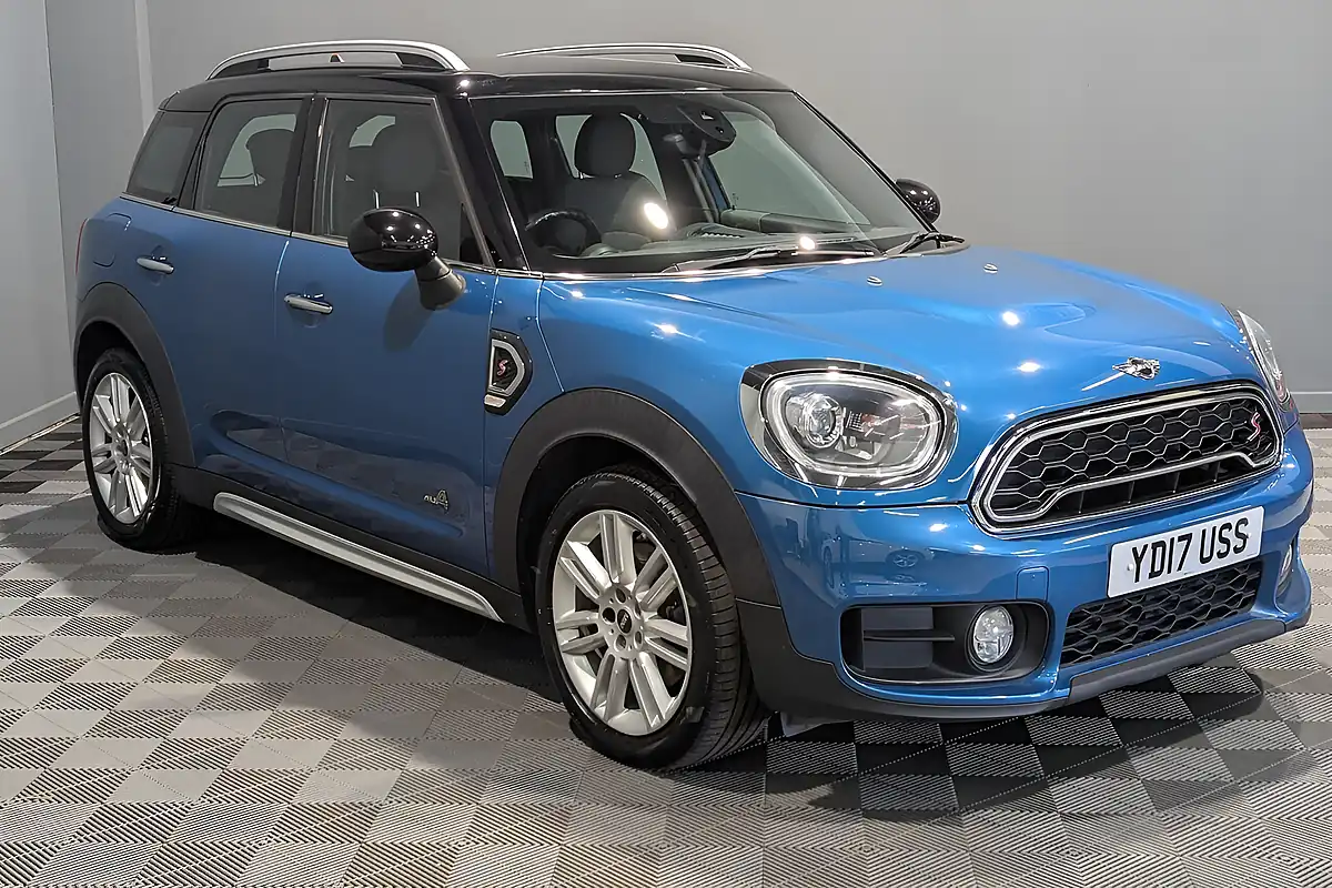 Used 2017 MINI Countryman Cooper S Blue - Interior and Exterior details 5