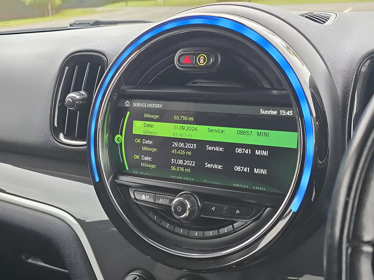 Used 2017 MINI Countryman Cooper S E ALL4 Blue - Interior and Exterior details 18
