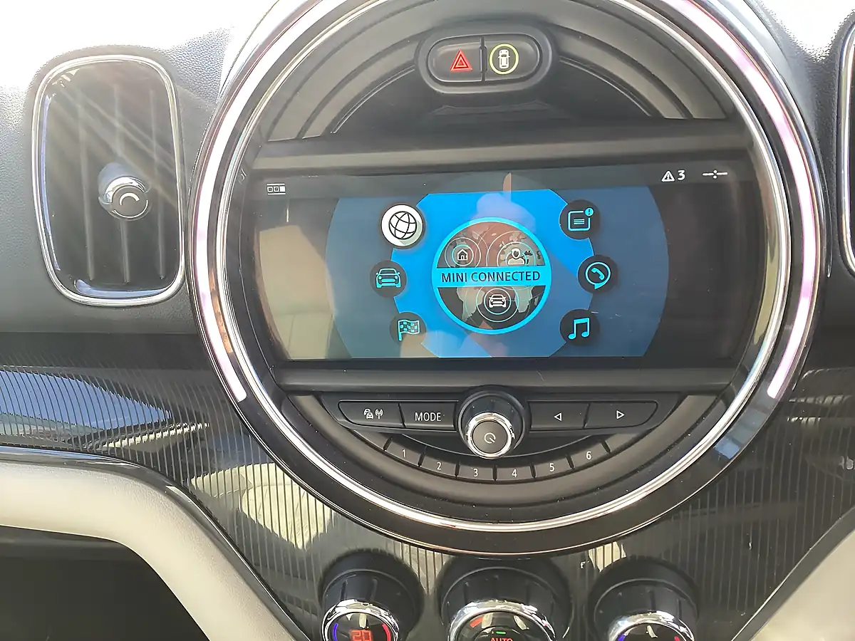 Used 2017 MINI Countryman Cooper S Lapisluxury Blue - Interior and Exterior details 11