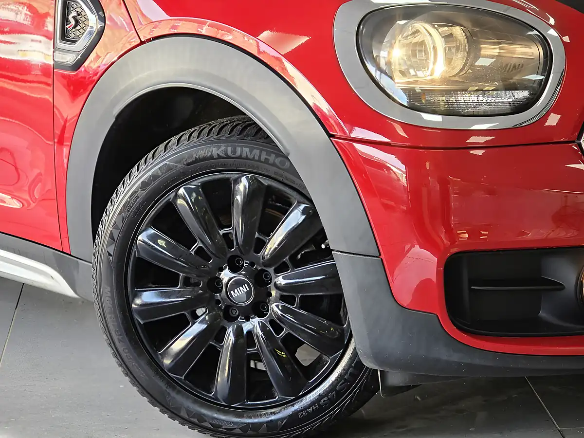 Used 2017 MINI Countryman Cooper S Red - Interior and Exterior details 17