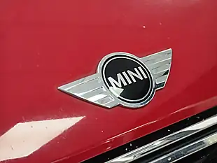Used 2017 MINI Countryman Cooper S Red - Interior and Exterior details 18