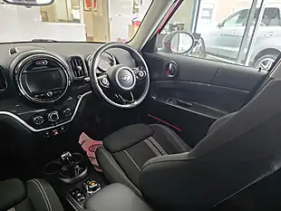 Used 2017 MINI Countryman Cooper S Red - Interior and Exterior details 5