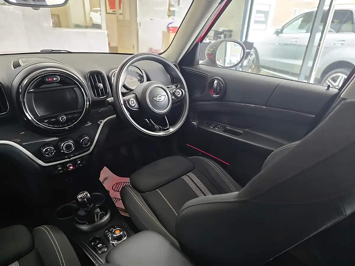 Used 2017 MINI Countryman Cooper S Red - Interior and Exterior details 5