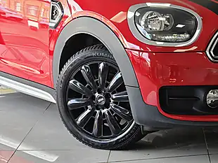 Used 2017 MINI Countryman Cooper S Red - Interior and Exterior details 6