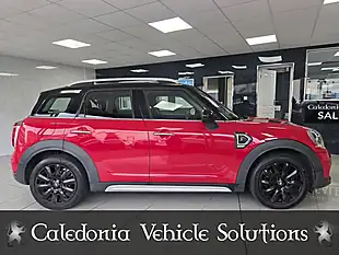 Used 2017 MINI Countryman Cooper S Red - Interior and Exterior details 8