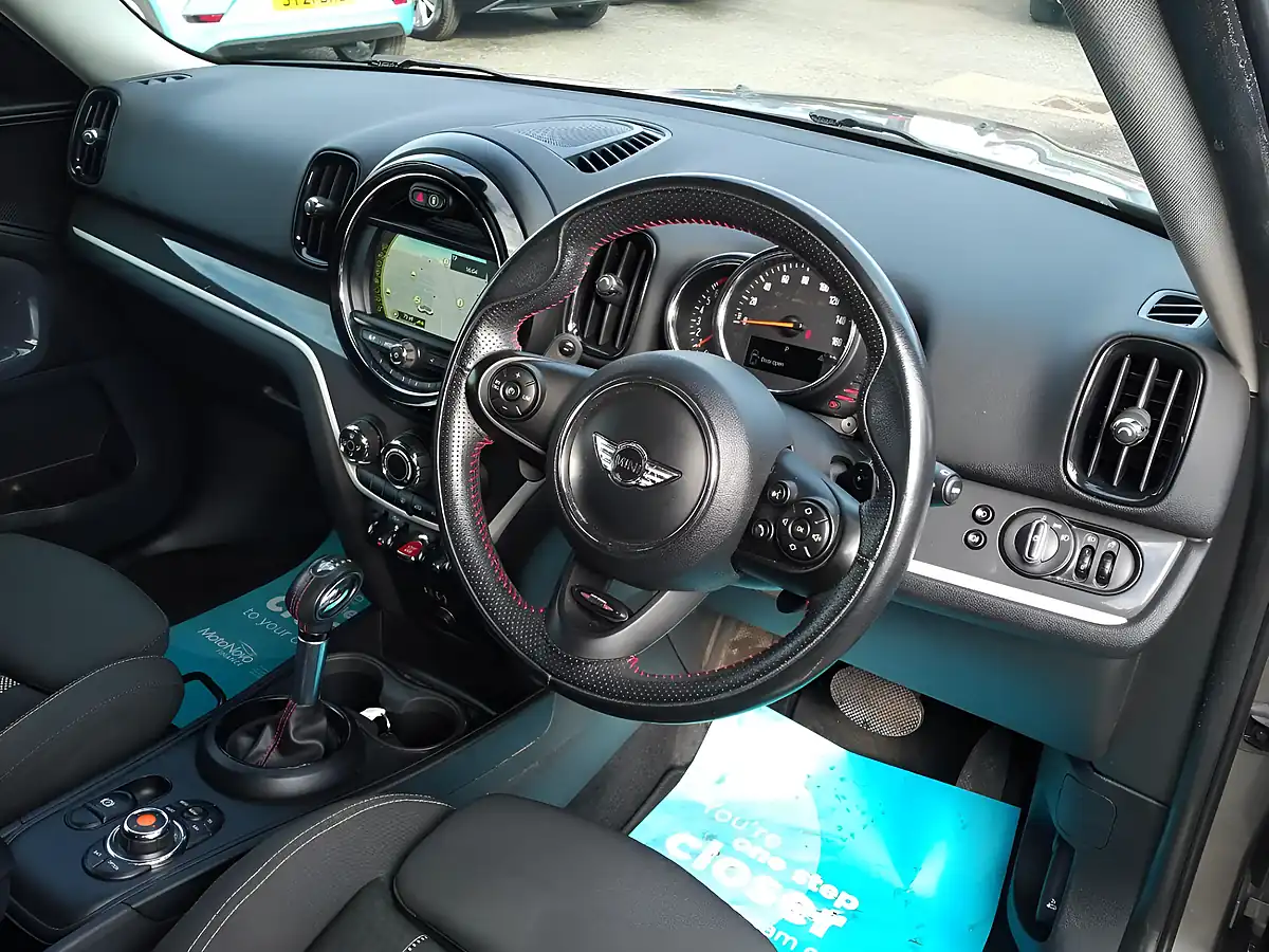 Used 2017 MINI Countryman Cooper S Silver - Interior and Exterior details 14