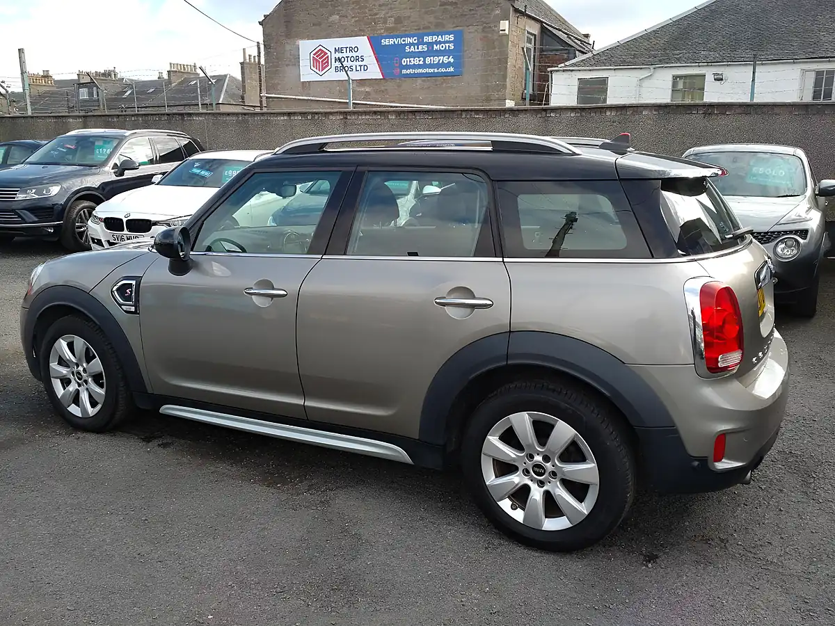 Used 2017 MINI Countryman Cooper S Silver - Interior and Exterior details 3