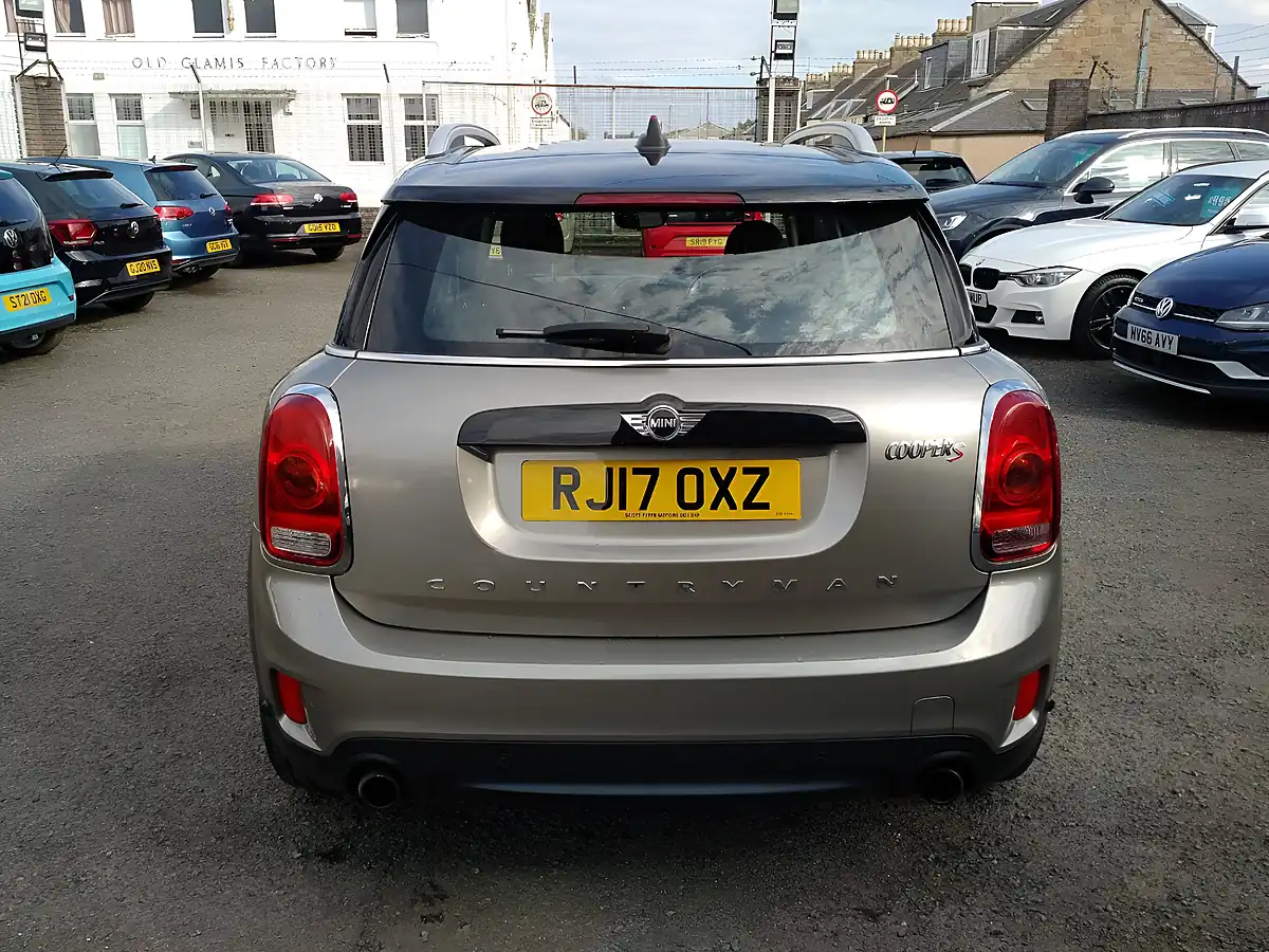 Used 2017 MINI Countryman Cooper S Silver - Interior and Exterior details 5
