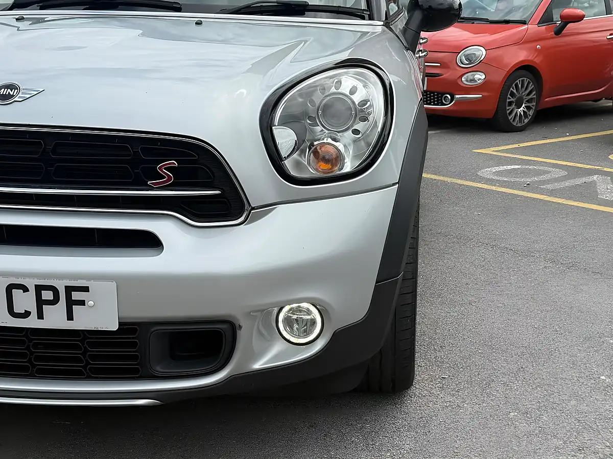 Used 2017 MINI Countryman Cooper S Silver - Interior and Exterior details 10