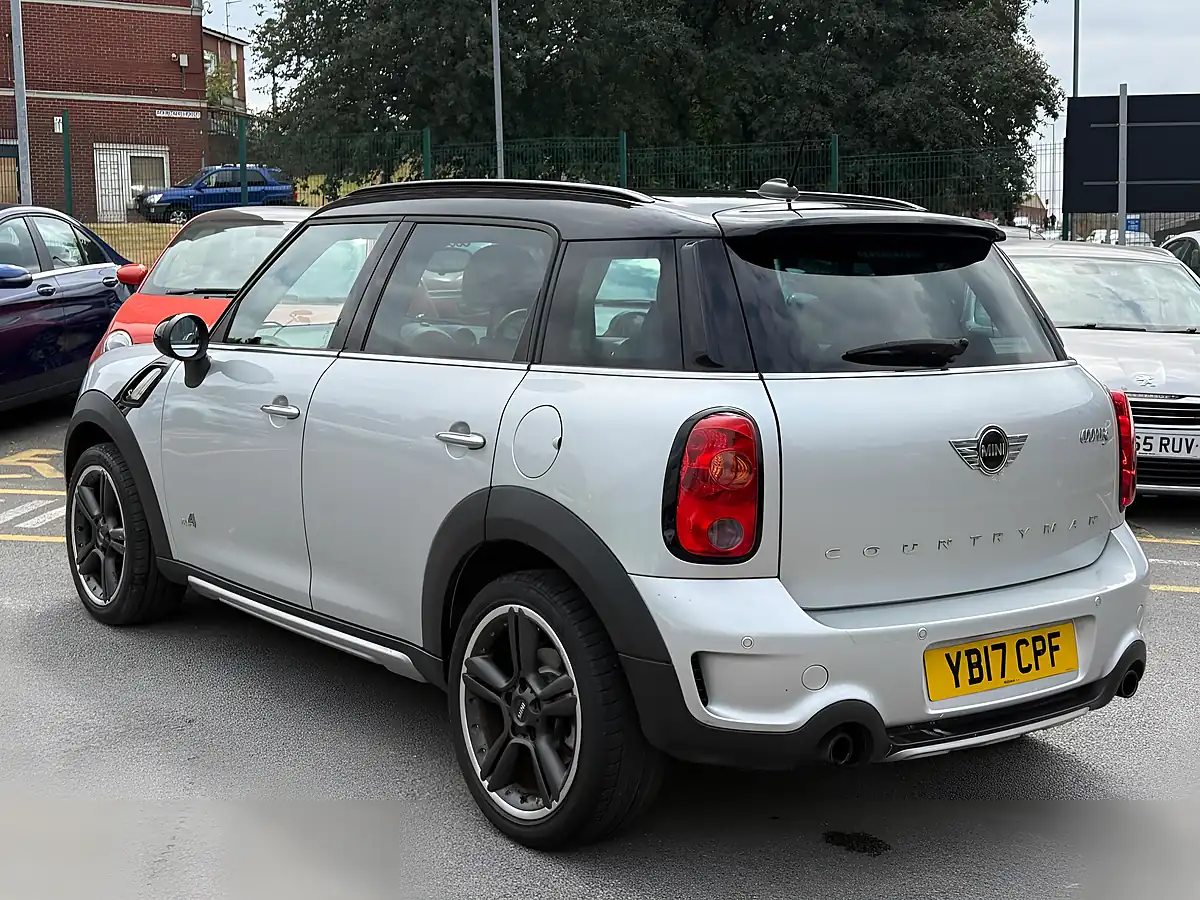 Used 2017 MINI Countryman Cooper S Silver - Interior and Exterior details 5